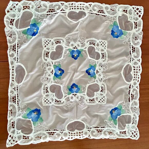 Vintage Tablecloth Blue Flowers Lace 32 x 33 Square White Cottage Core - Picture 1 of 7